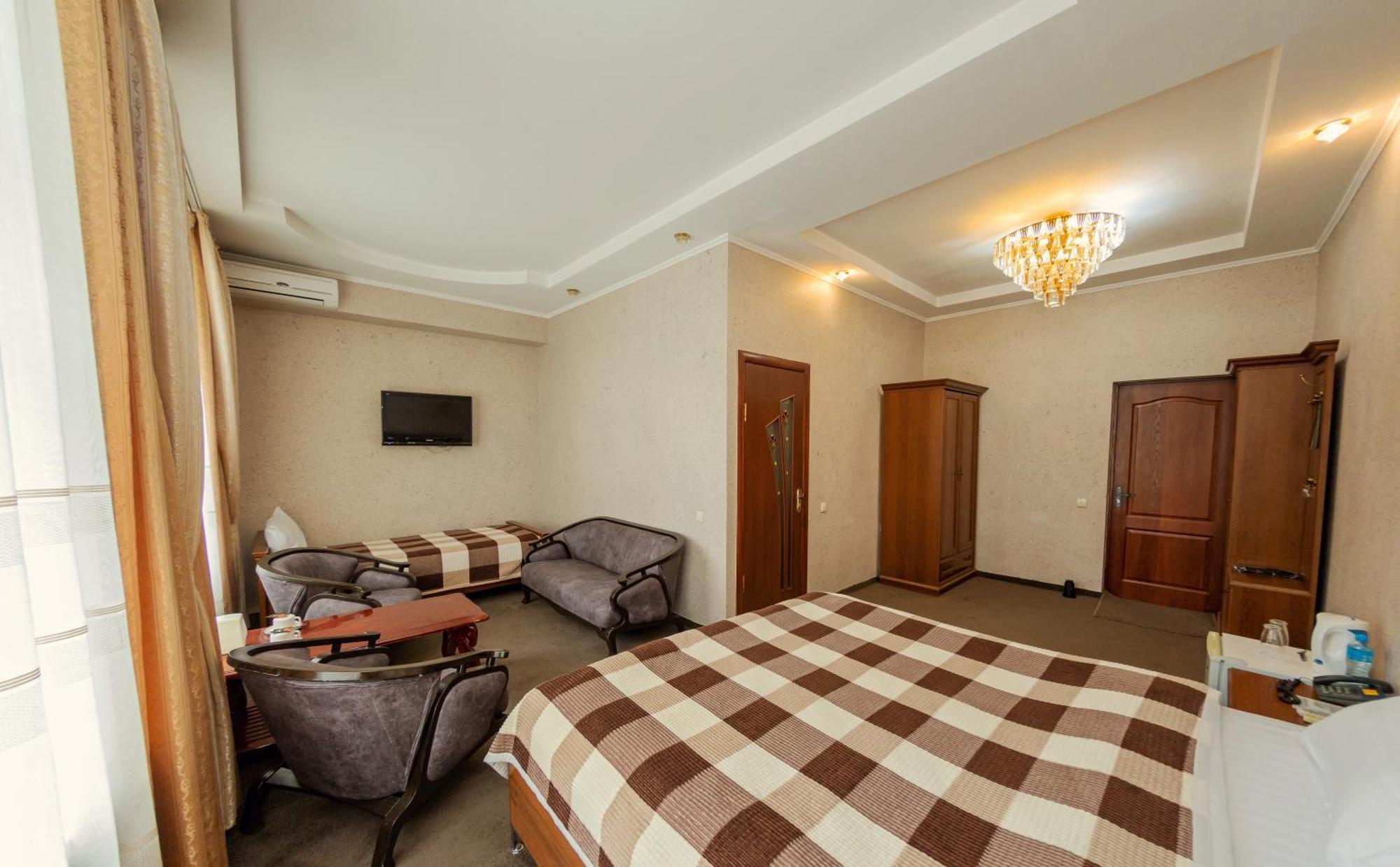 Ajour Hotel Almatî Exterior foto